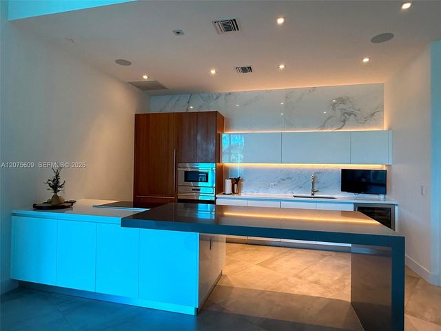 701 N Fort Lauderdale Beach Boulevard 214, Fort Lauderdale, FL 33304