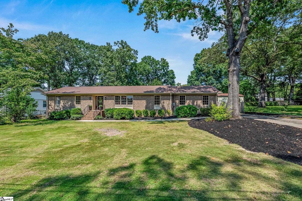 4 Dellrose Circle, Taylors, SC 29687