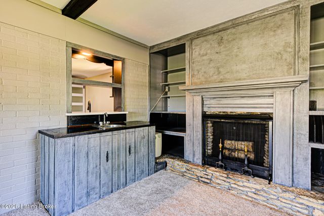 5900 Bluestone Rd, Louisville, KY 40219
