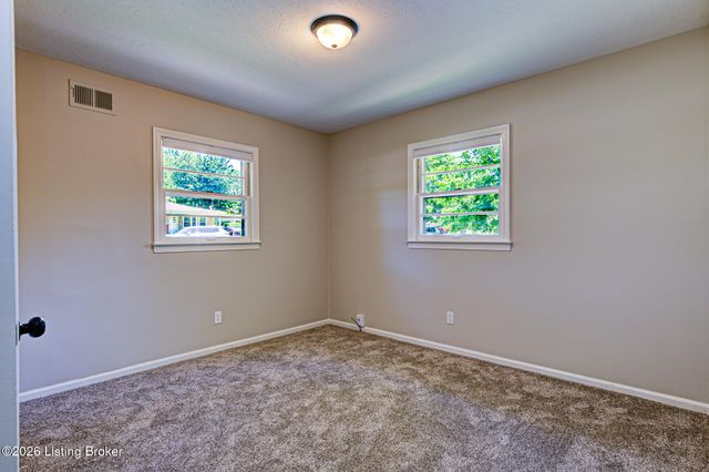 5900 Bluestone Rd, Louisville, KY 40219