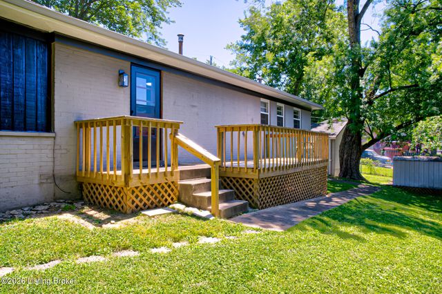 5900 Bluestone Rd, Louisville, KY 40219