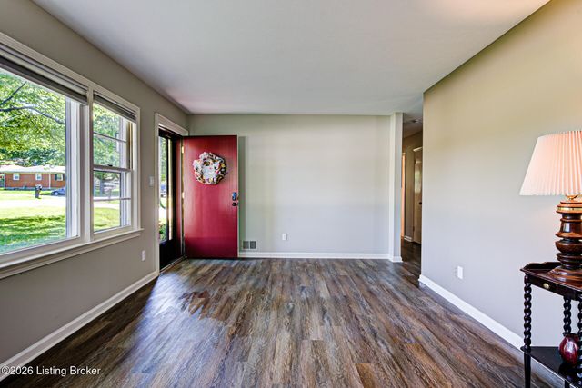 5900 Bluestone Rd, Louisville, KY 40219