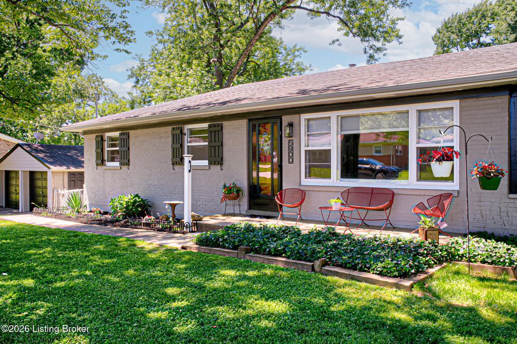 5900 Bluestone Rd, Louisville, KY 40219