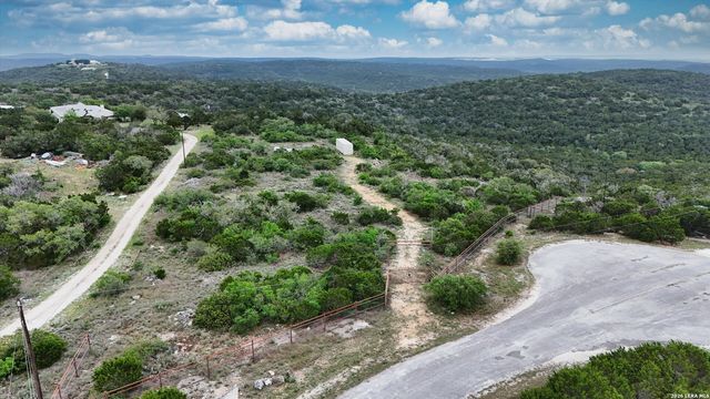 1423 County Road 2744, Mico, TX 78056