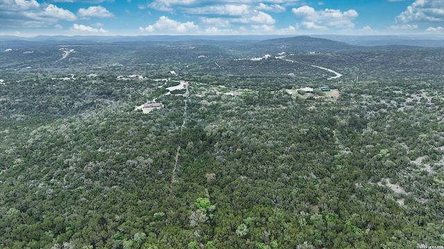 1423 County Road 2744, Mico, TX 78056