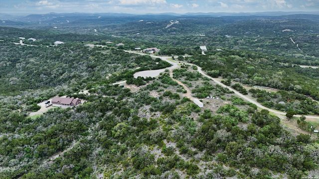 1423 County Road 2744, Mico, TX 78056