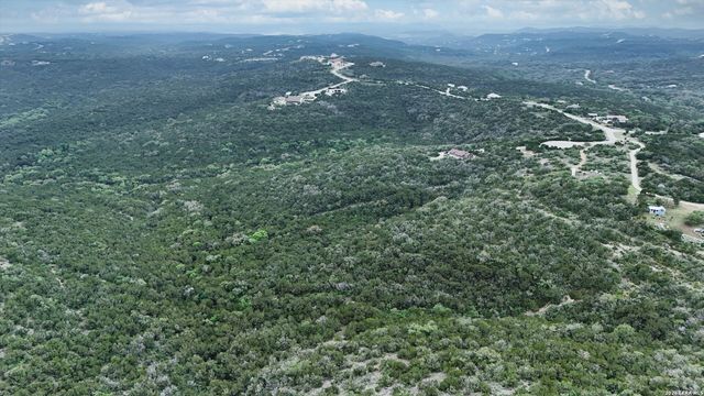 1423 County Road 2744, Mico, TX 78056