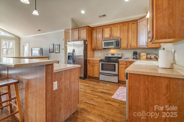 61 Buckle Ridge, Weaverville, NC 28787