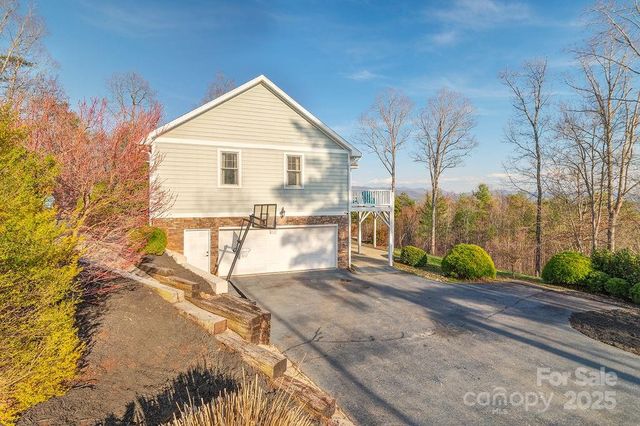 61 Buckle Ridge, Weaverville, NC 28787