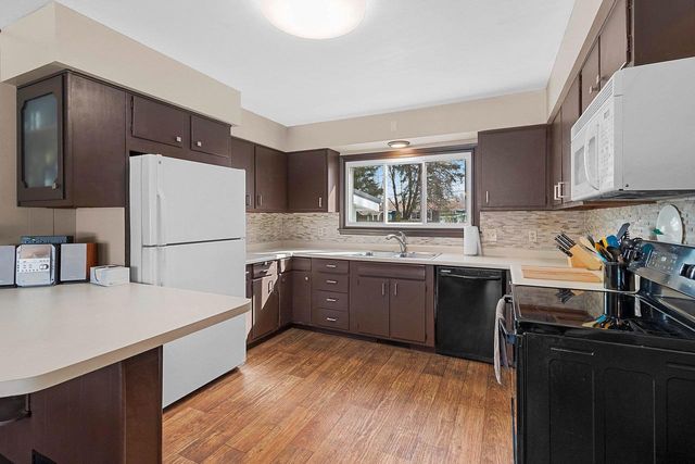 108 S HUMPHREY CIRCLE, Shawano, WI 54166