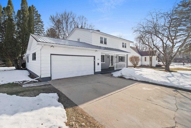 108 S HUMPHREY CIRCLE, Shawano, WI 54166