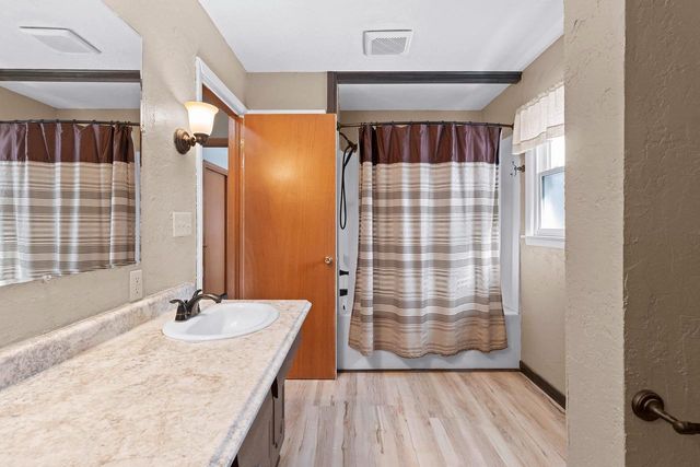 108 S HUMPHREY CIRCLE, Shawano, WI 54166