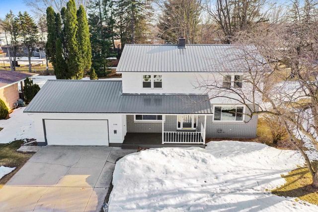 108 S HUMPHREY CIRCLE, Shawano, WI 54166