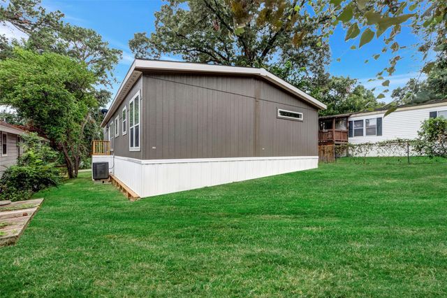 13110 Lake Villa, Willis, TX 77318