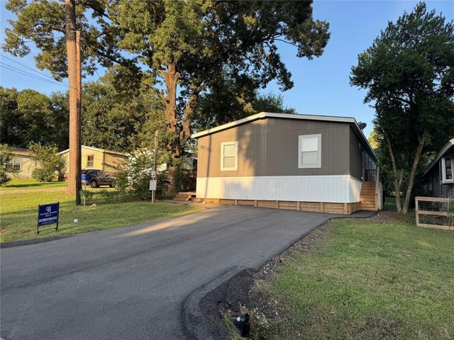 13110 Lake Villa, Willis, TX 77318