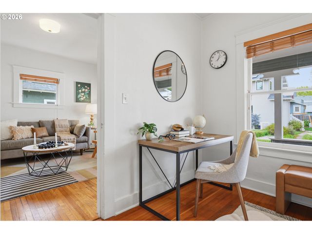 3716 Se GRANT Ct, Portland, OR 97214