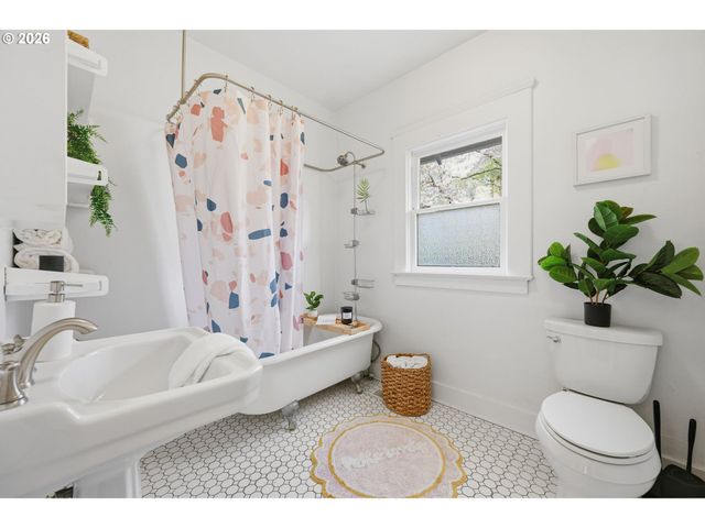 3716 Se GRANT Ct, Portland, OR 97214