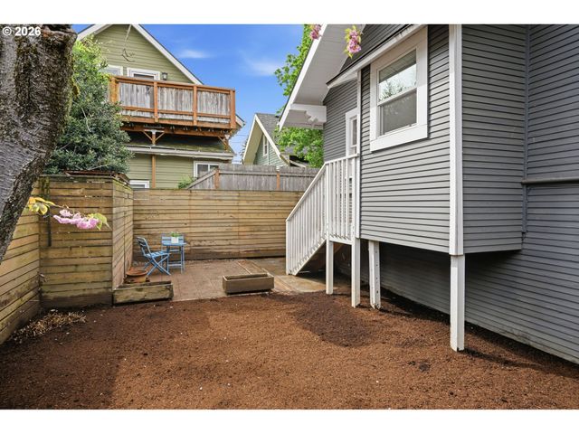 3716 Se GRANT Ct, Portland, OR 97214