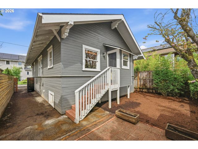 3716 Se GRANT Ct, Portland, OR 97214