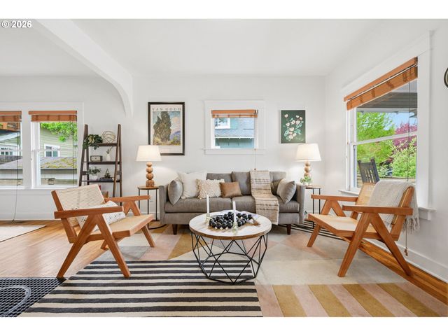 3716 Se GRANT Ct, Portland, OR 97214