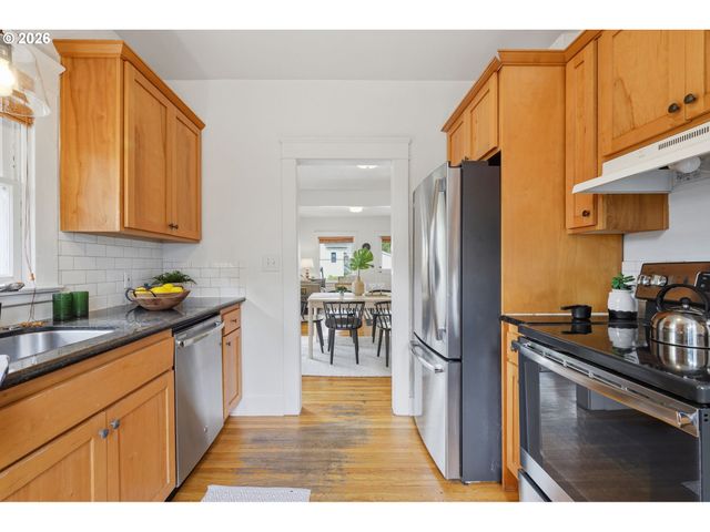 3716 Se GRANT Ct, Portland, OR 97214