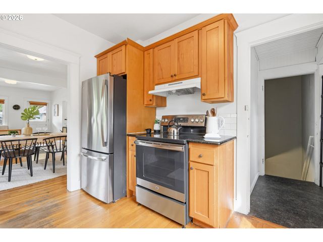 3716 Se GRANT Ct, Portland, OR 97214