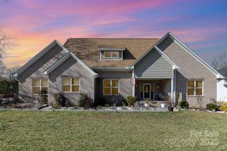 4321 Rolling Acres Road, Charlotte, NC 28213