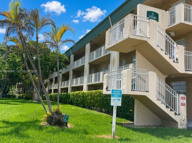 5500 SW 77th Court 201, Miami, FL 33155