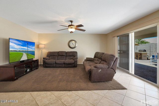 8742 W WETHERSFIELD Road, Peoria, AZ 85381