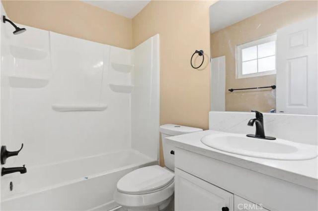 3340 Roxbury, Rosamond, CA 93560