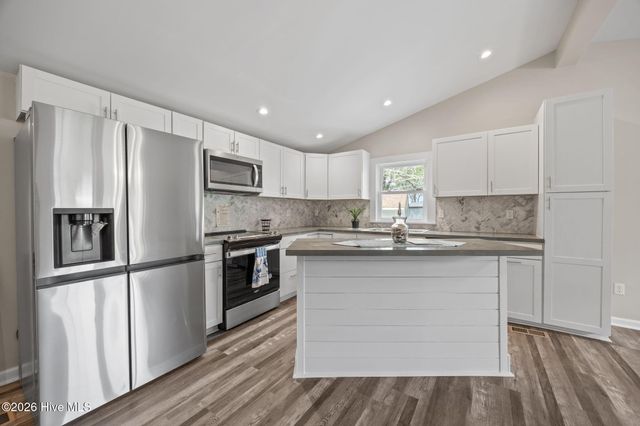 108 Park Avenue, Beaufort, NC 28516