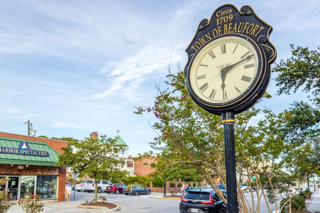 108 Park Avenue, Beaufort, NC 28516