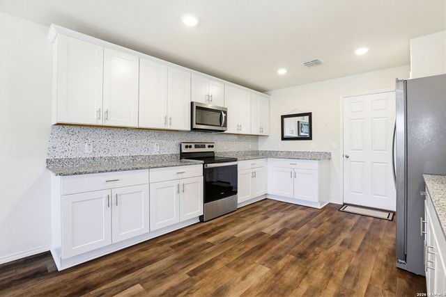 6243 Silver Pegasus, San Antonio, TX 78218