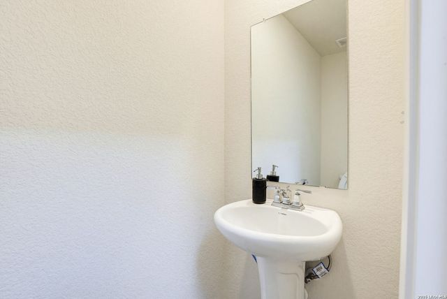 6243 Silver Pegasus, San Antonio, TX 78218
