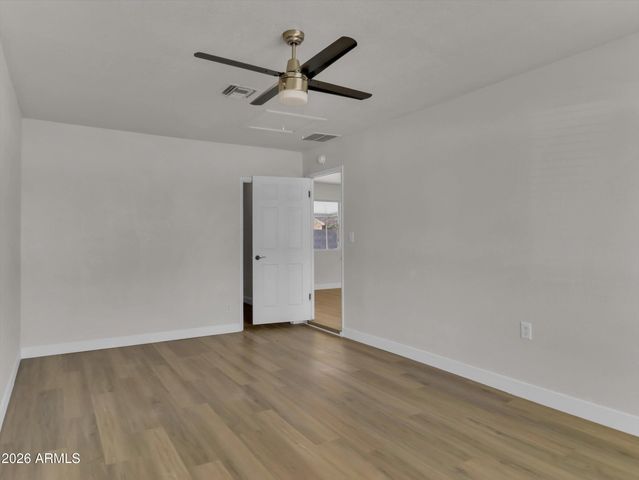 6014 W AVALON Drive, Phoenix, AZ 85033
