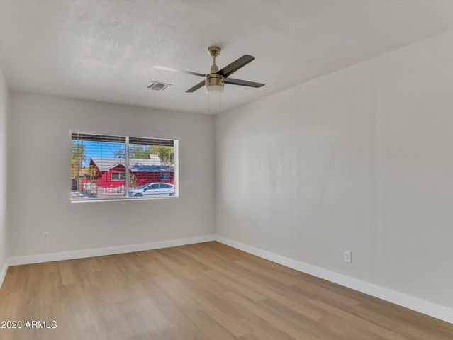 6014 W AVALON Drive, Phoenix, AZ 85033