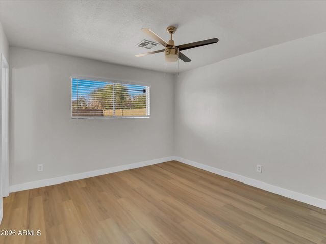 6014 W AVALON Drive, Phoenix, AZ 85033