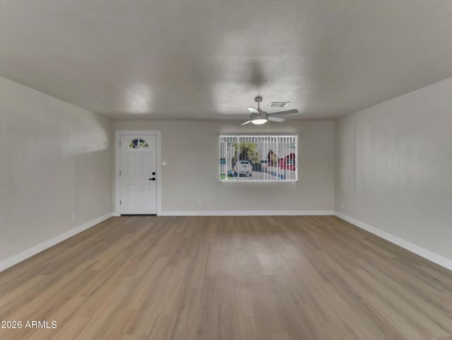 6014 W AVALON Drive, Phoenix, AZ 85033