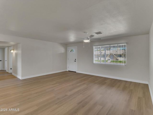 6014 W AVALON Drive, Phoenix, AZ 85033