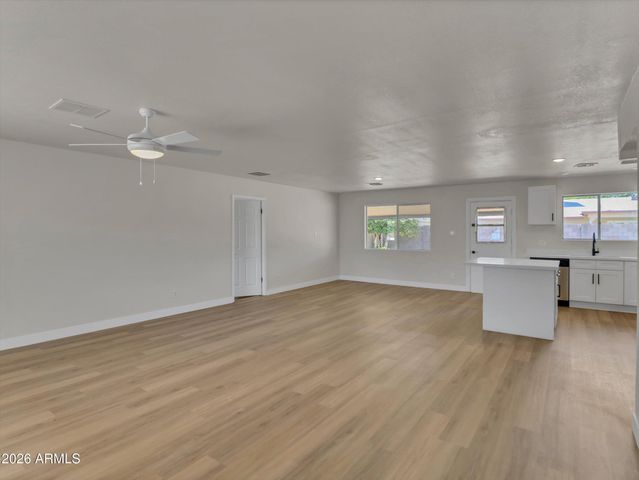 6014 W AVALON Drive, Phoenix, AZ 85033