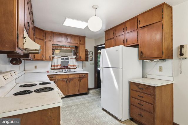 2840 GOONEY MANOR LOOP, Bentonville, VA 22610