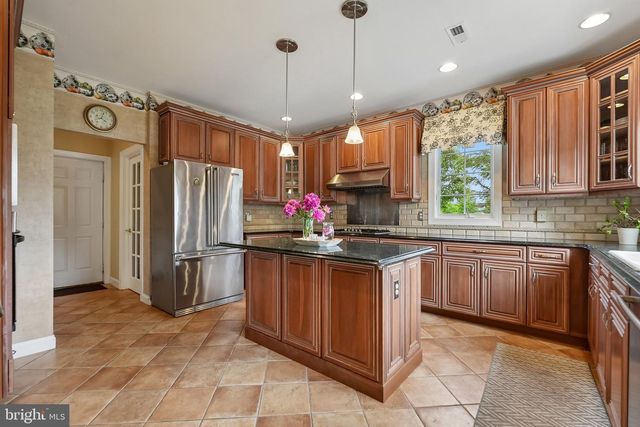 1 BAKER WAY, Pennington, NJ 08534
