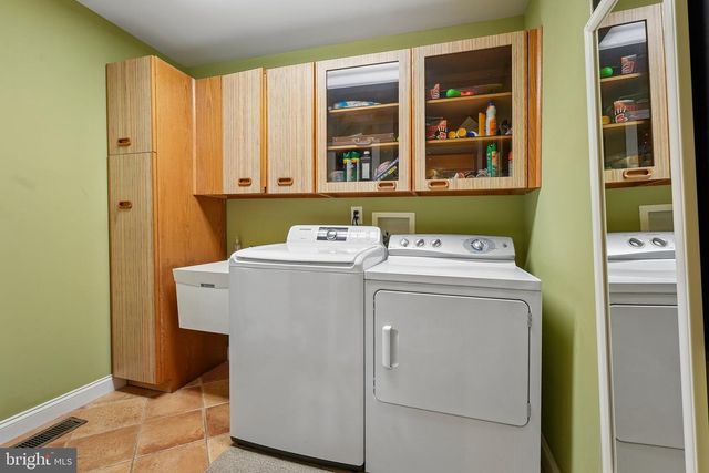 1 BAKER WAY, Pennington, NJ 08534