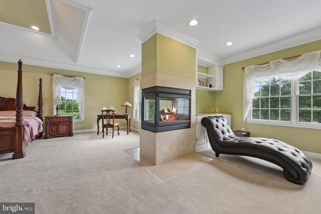 1 BAKER WAY, Pennington, NJ 08534
