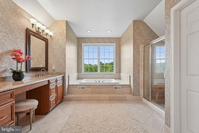 1 BAKER WAY, Pennington, NJ 08534