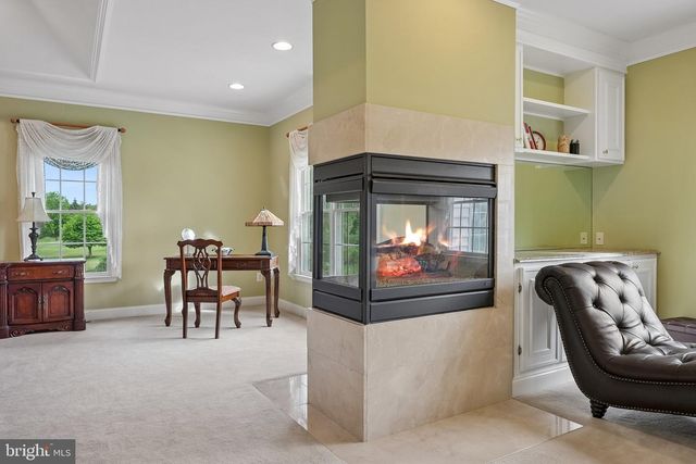 1 BAKER WAY, Pennington, NJ 08534