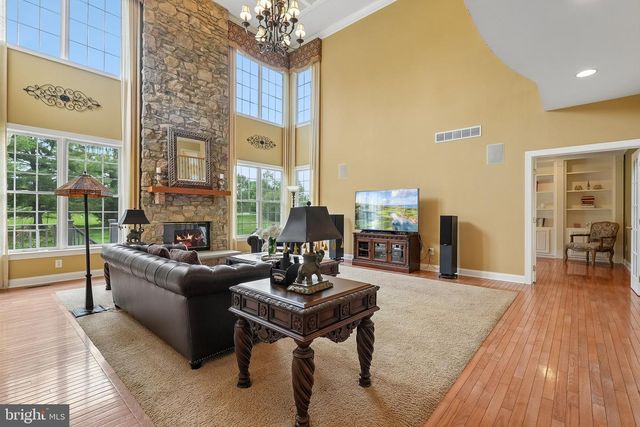 1 BAKER WAY, Pennington, NJ 08534