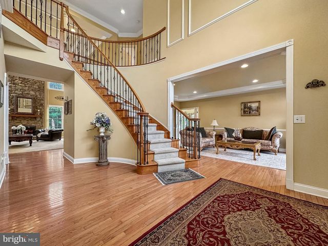 1 BAKER WAY, Pennington, NJ 08534