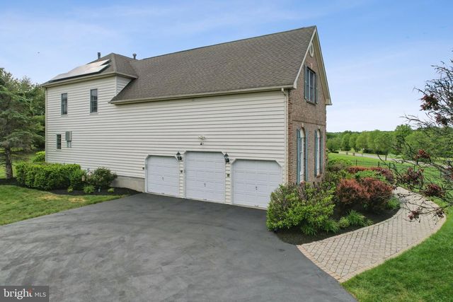 1 BAKER WAY, Pennington, NJ 08534