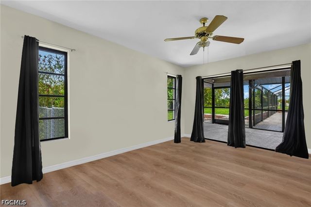 534 SE 32nd TER, Cape Coral, FL 33904